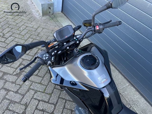 ktm - 790-duke