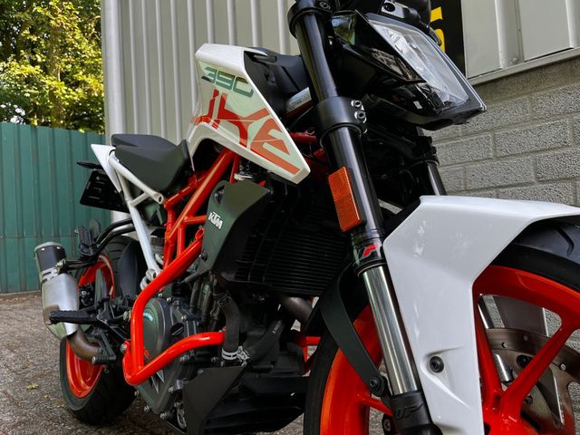 ktm - 390-duke-abs