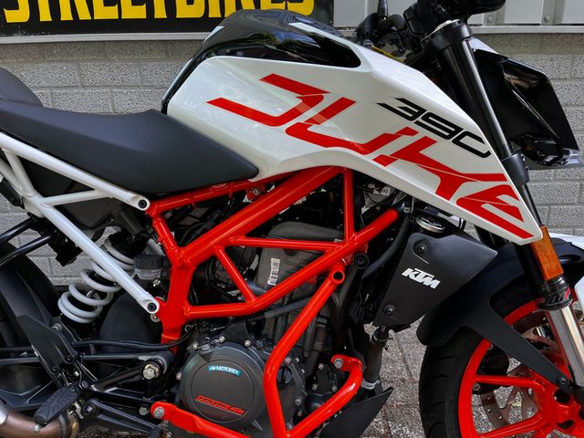 ktm - 390-duke-abs
