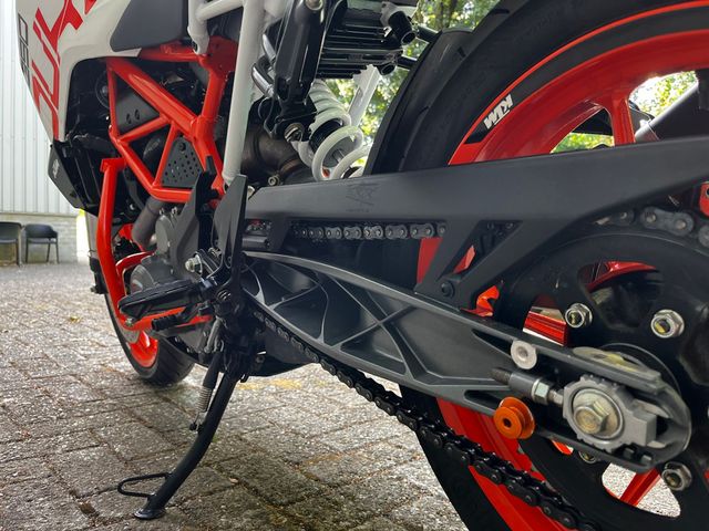 ktm - 390-duke-abs