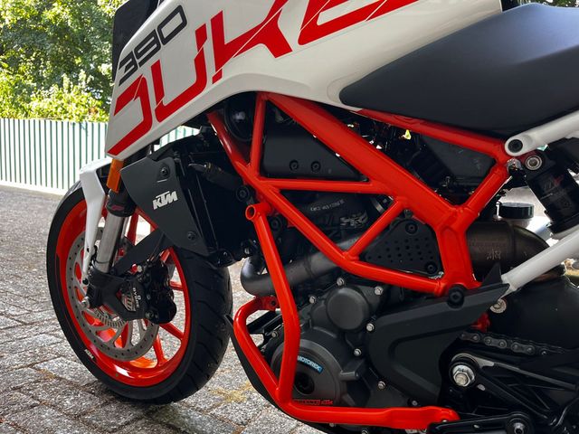 ktm - 390-duke-abs