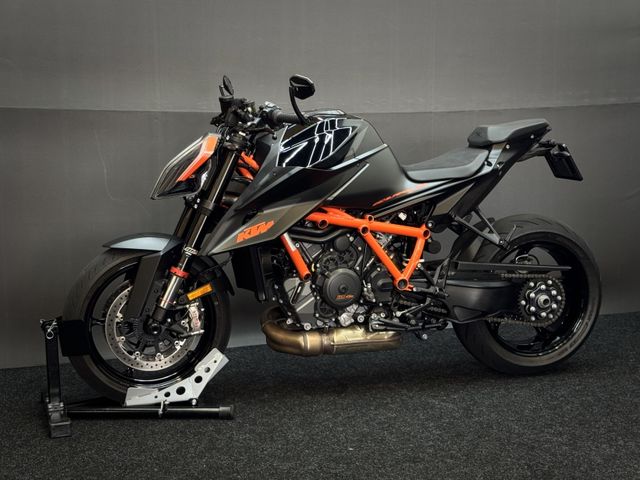 ktm - 1290-super-duke-r