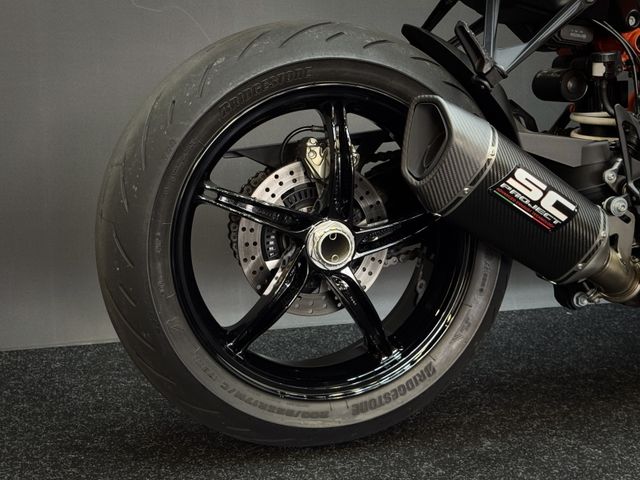 ktm - 1290-super-duke-r