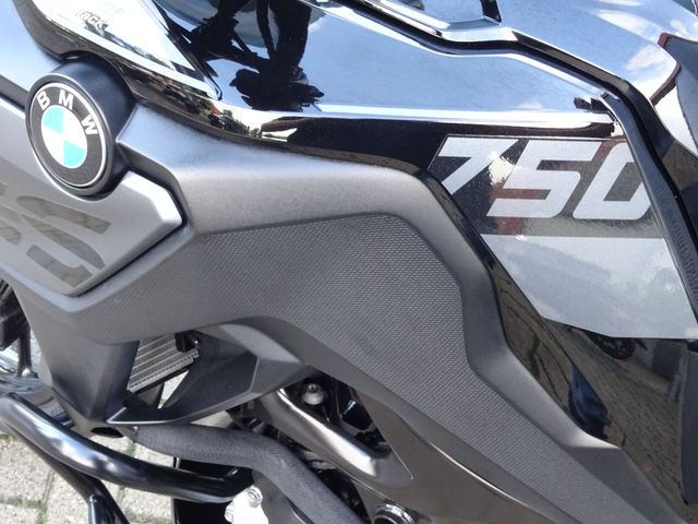 bmw - f-750-gs