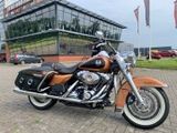 HARLEY-DAVIDSON ROAD KING CLASSIC FLHRC