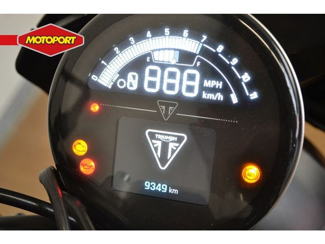 triumph - trident-660