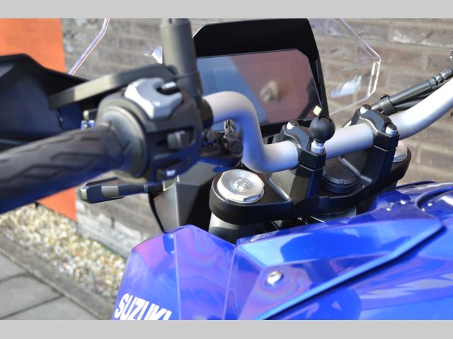 suzuki - v-strom-800
