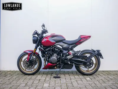 TRIUMPH TRIDENT 800 – foto 2