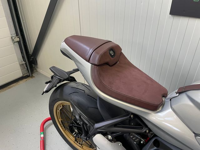 mv-agusta - superveloce-800-s