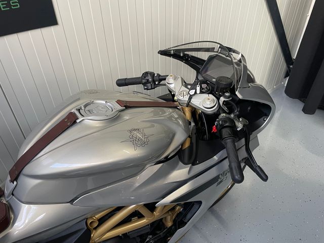mv-agusta - superveloce-800-s