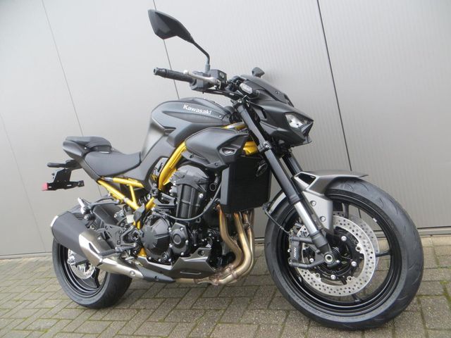 kawasaki - z900