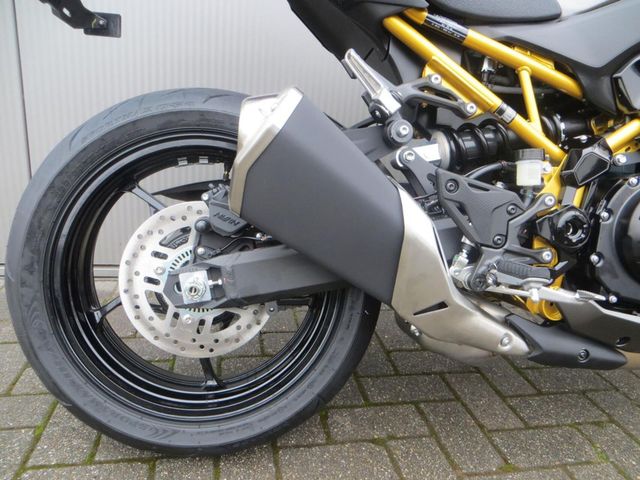 kawasaki - z900