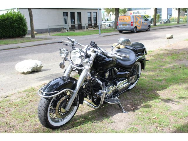 yamaha - xvs-1100-dragstar