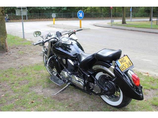 yamaha - xvs-1100-dragstar