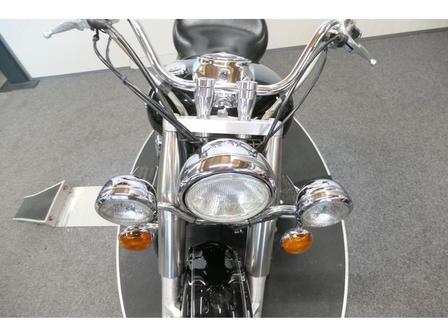 yamaha - xvs-1100-a-dragstar-classic