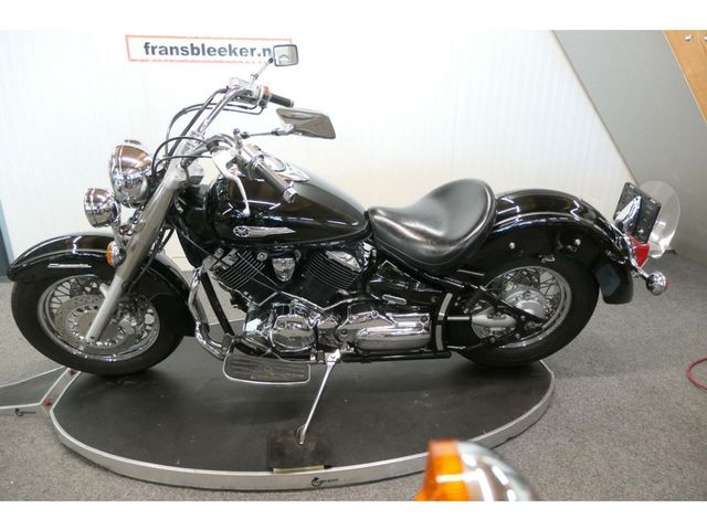 yamaha - xvs-1100-a-dragstar-classic
