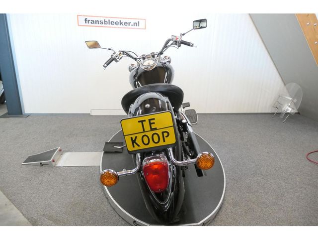 yamaha - xvs-1100-a-dragstar-classic