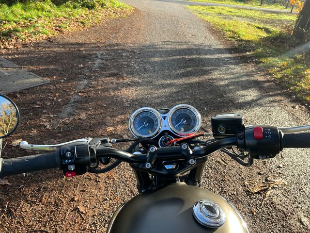 triumph - bonneville-t-100-black