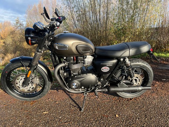 triumph - bonneville-t-100-black