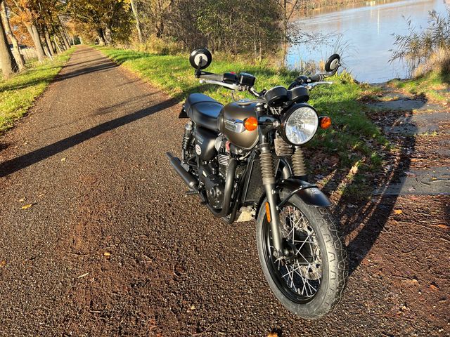 triumph - bonneville-t-100-black
