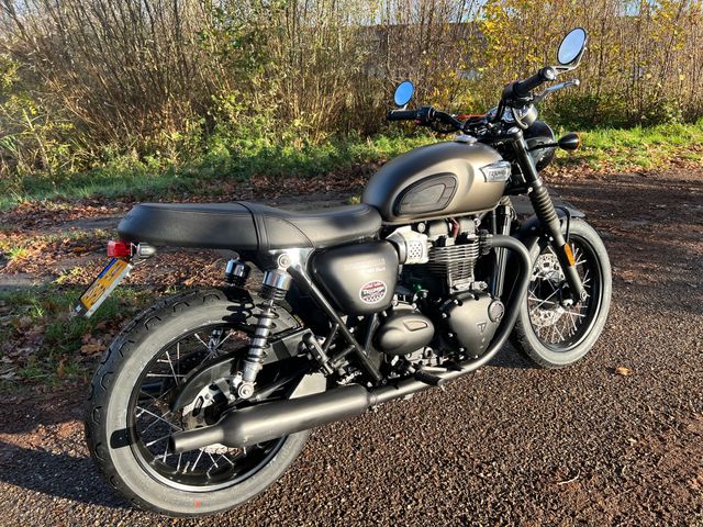 triumph - bonneville-t-100-black