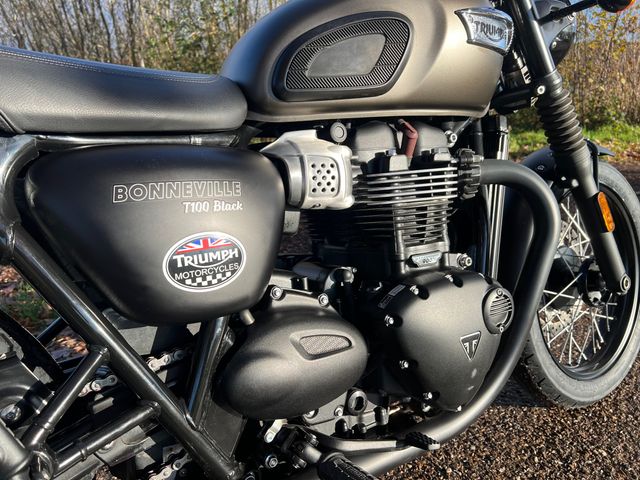 triumph - bonneville-t-100-black