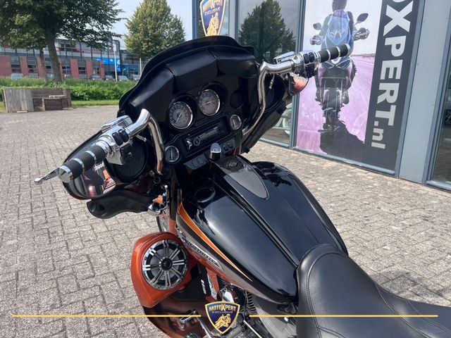 harley-davidson - street-glide-cvo-flhxse