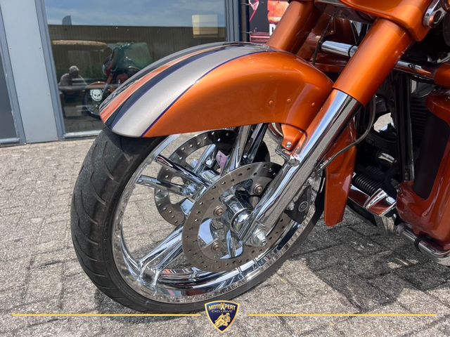 harley-davidson - street-glide-cvo-flhxse