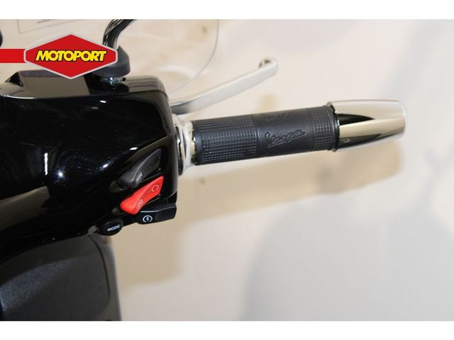vespa - gts-300