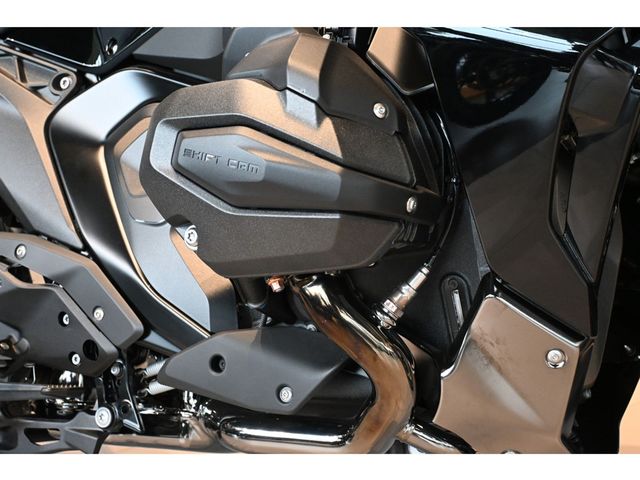 bmw - r-1300-rs
