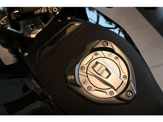 bmw - r-1300-rs