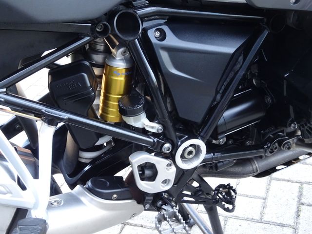 bmw - r-1200-gs-adventure