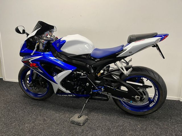 suzuki - gsx-r-600