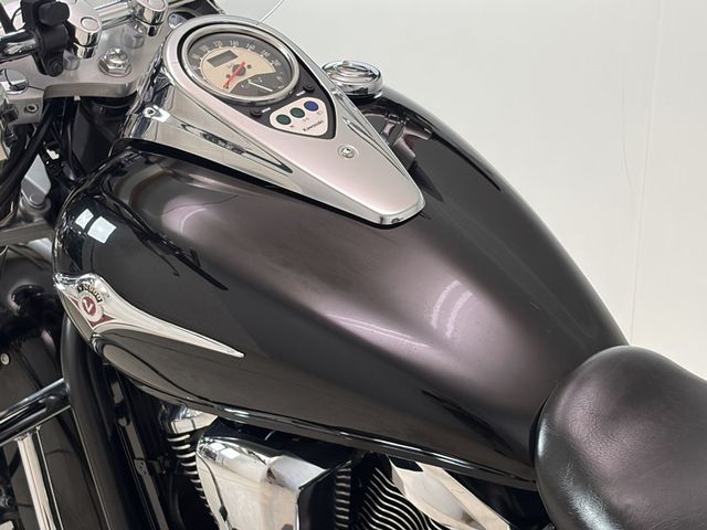 kawasaki - vn-900-classic