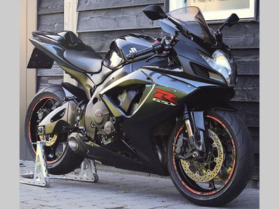 SUZUKI GSX-R 750 – foto 4