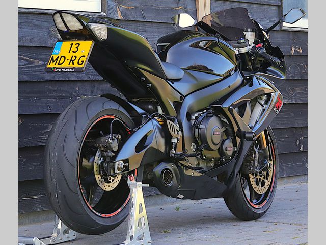 suzuki - gsx-r-750