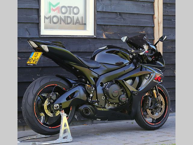suzuki - gsx-r-750