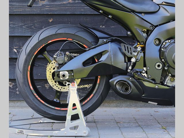 suzuki - gsx-r-750