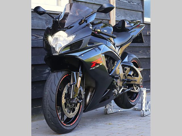 suzuki - gsx-r-750