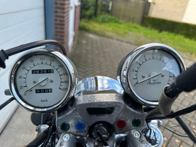 yamaha - xv-750-virago