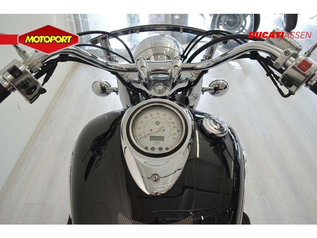 yamaha - xvs-1100-a-dragstar-classic