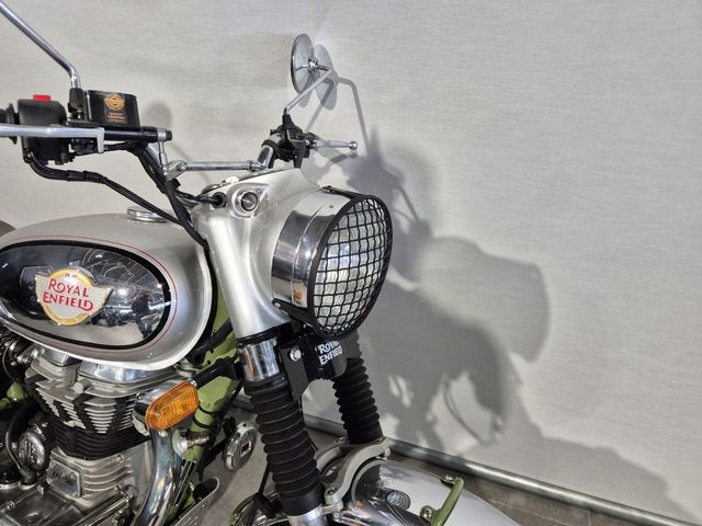 royal-enfield - classic-500