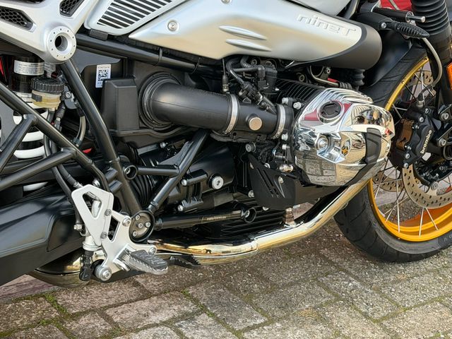 bmw - r-nine-t-scrambler