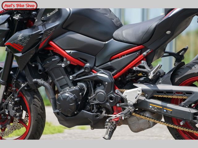 kawasaki - z900