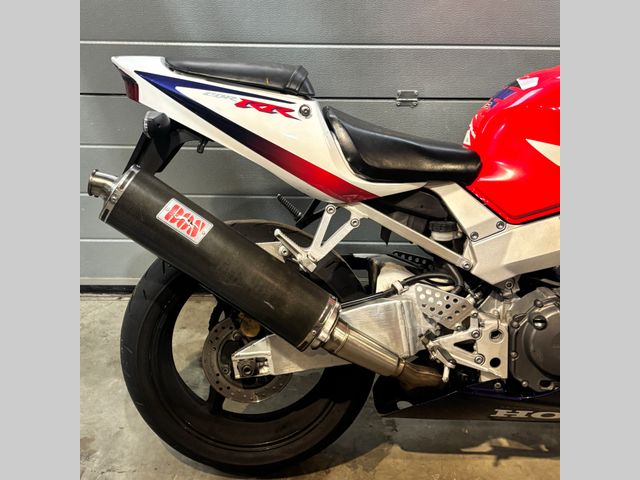honda - cbr-900-rr-fireblade