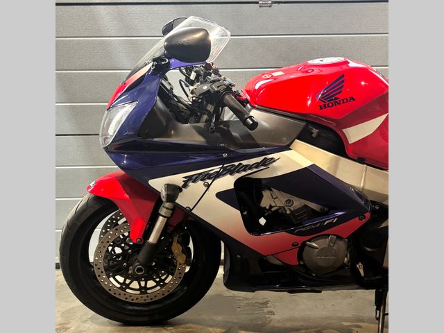 honda - cbr-900-rr-fireblade