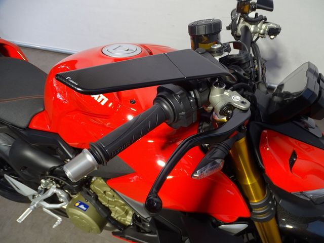 ducati - streetfighter-v4s