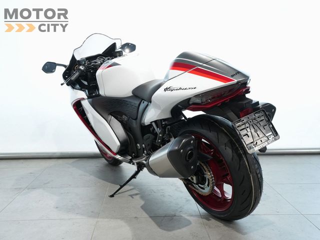 suzuki - gsx-r-1300-hayabusa