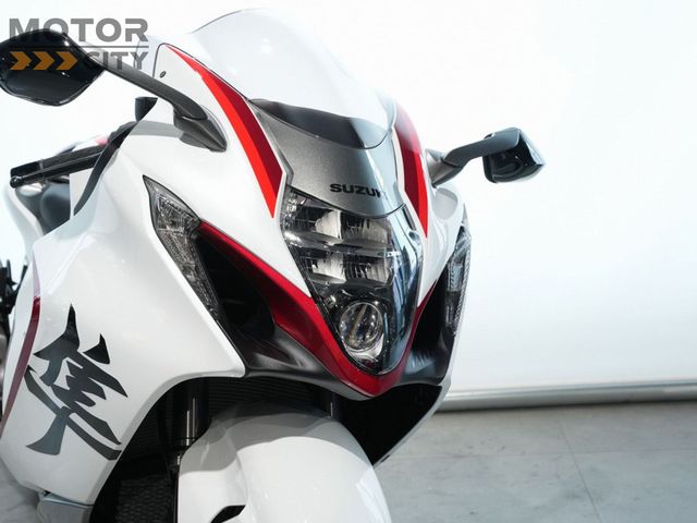 suzuki - gsx-r-1300-hayabusa