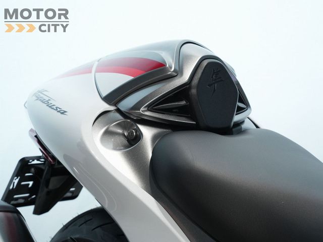 suzuki - gsx-r-1300-hayabusa